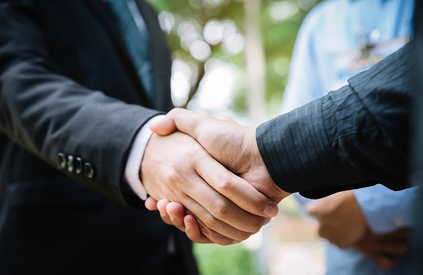 hand shaking image